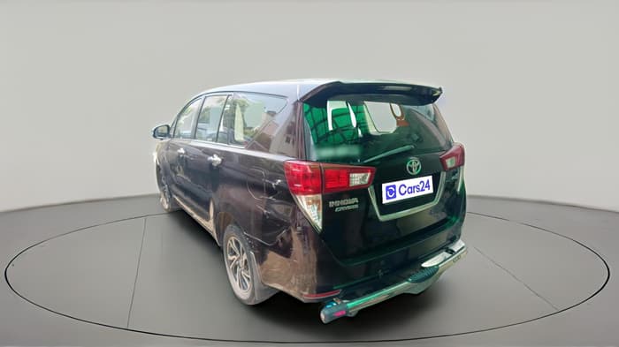 2017 Toyota Innova Crysta 2.8 ZX AT 7 STR, Diesel, Automatic, 1,90,557 km, exterior
