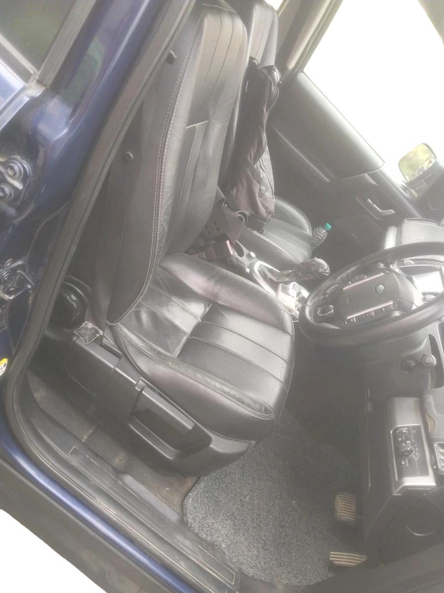 2012 Landrover Freelander 2.0 HSE, Diesel, Automatic, 1,22,460 km, interior
