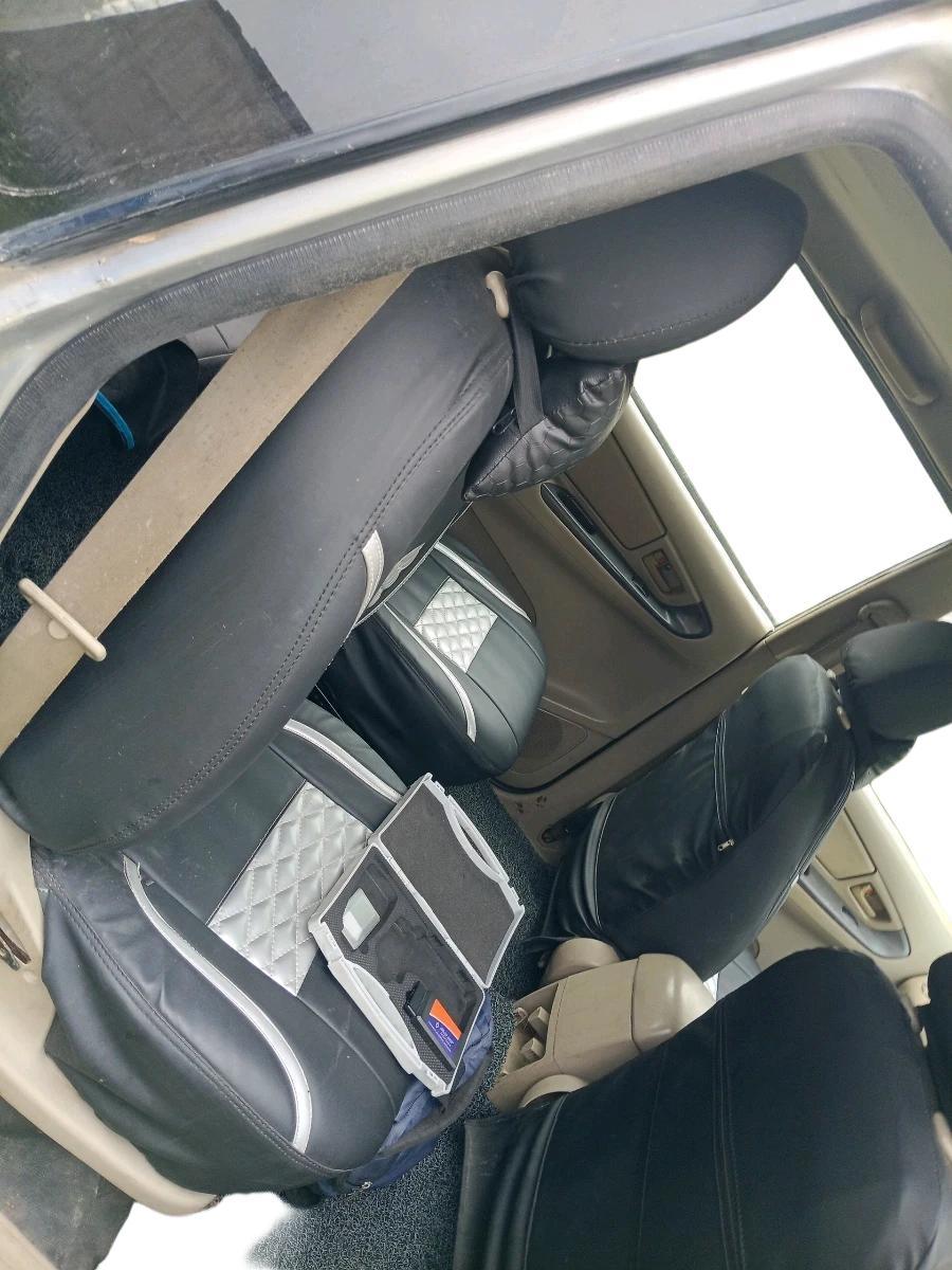 2013 Toyota Innova 2.5 GX 7 STR, Diesel, Manual, 1,11,520 km, interior