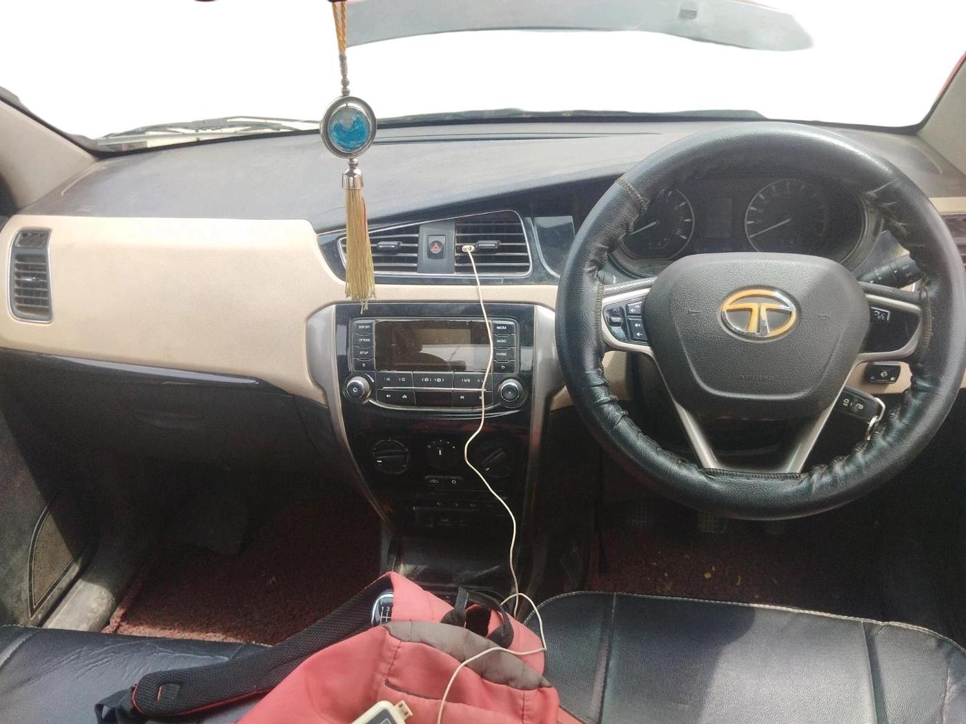 2015 Tata Zest XM PETROL, CNG, Manual, 1,31,913 km, interior