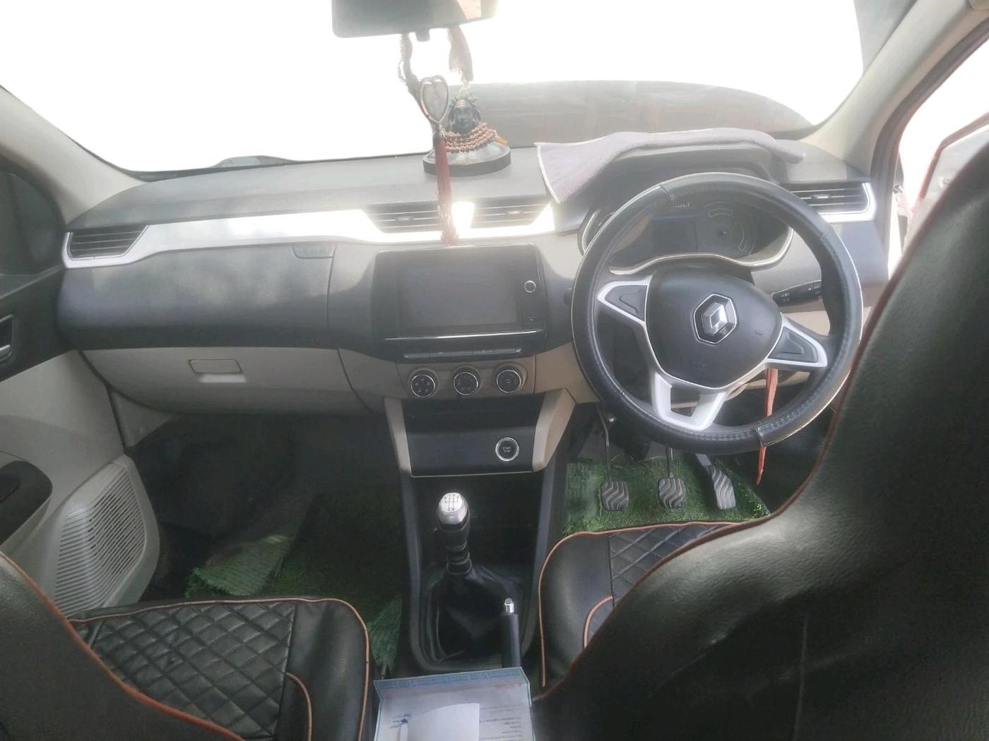 2019 Renault TRIBER RXZ, Petrol, Manual, 79,777 km, interior