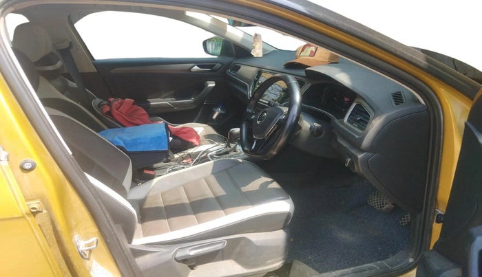 2021 Volkswagen T-ROC 1.5 TSI AT, Petrol, Automatic, 74,682 km, interior