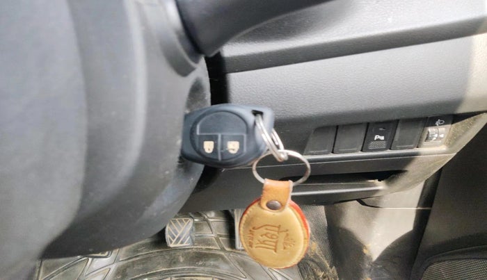 2017 Maruti Baleno DELTA PETROL 1.2, Petrol, Manual, 1,44,520 km, interior