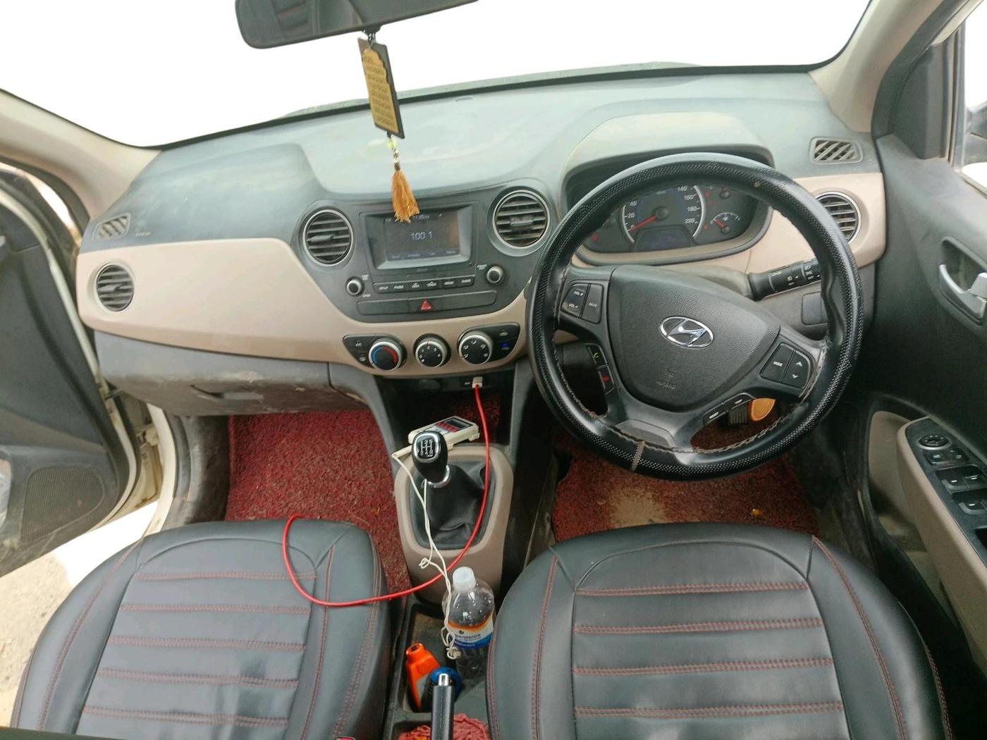 2017 Hyundai Grand i10 SPORTZ 1.2 KAPPA VTVT, Petrol, Manual, 76,772 km, interior