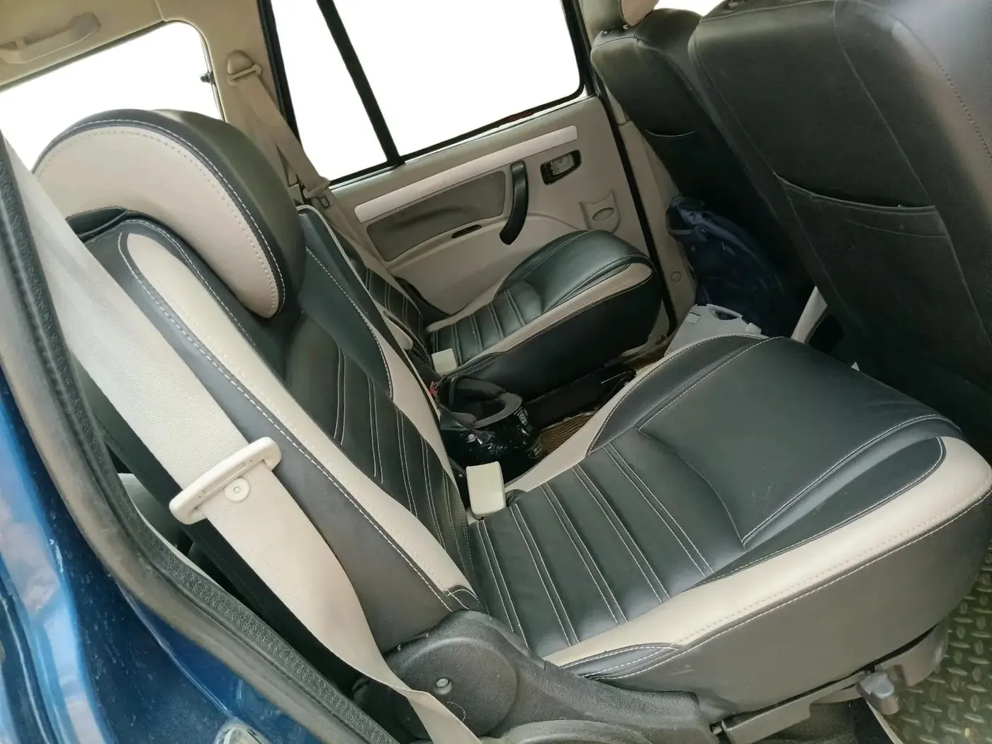 2016 Mahindra Scorpio S10 1.99, Diesel, Manual, 97,772 km, interior
