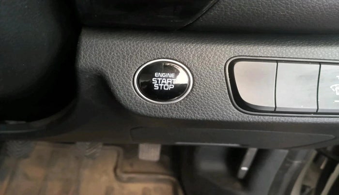 2021 KIA SELTOS HTK PLUS 1.5, Petrol, Manual, 25,413 km, interior