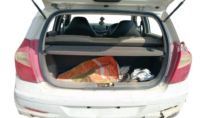 2015 Hyundai i10 SPORTZ 1.1, Petrol, Manual, 26,611 km, exterior