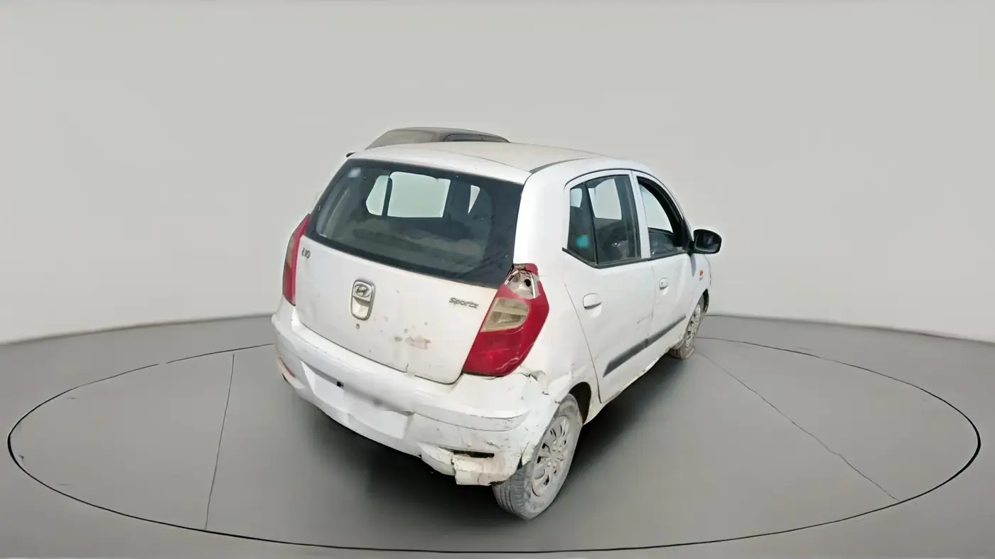 2015 Hyundai i10 SPORTZ 1.1, Petrol, Manual, 26,611 km, exterior
