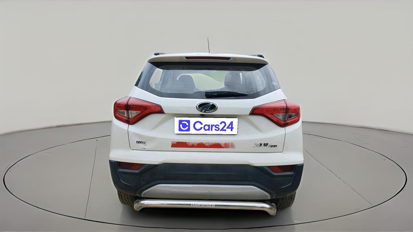 2022 Mahindra XUV300 W8 1.5 DIESEL, Diesel, Manual, 64,764 km, exterior