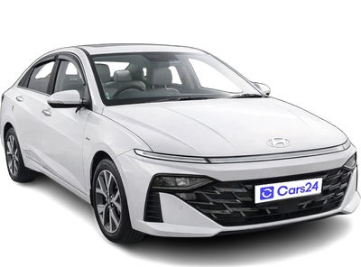 2025 Hyundai Verna - Sedan - Petrol - Automatic - ₹15.30 lakh