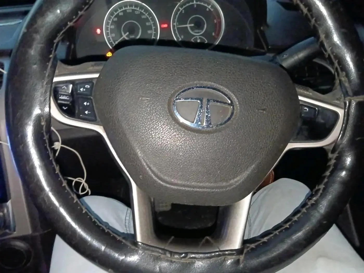 2018 Tata Safari Storme 2.2 EX 4X2, Diesel, Manual, 1,05,791 km, interior