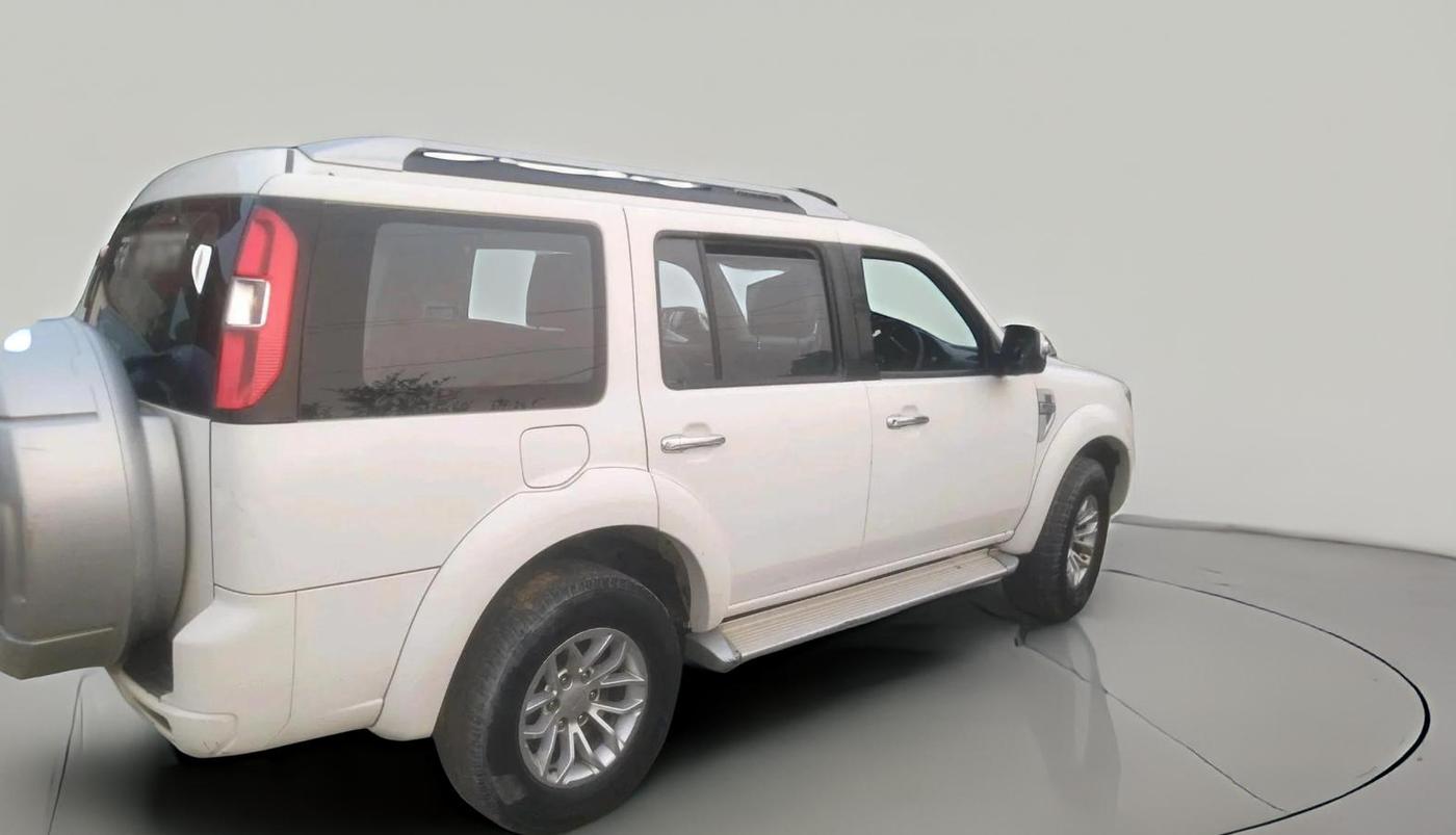 2014 Ford Endeavour 2.5L 4X2 MT, Diesel, Manual, 1,56,793 km, exterior