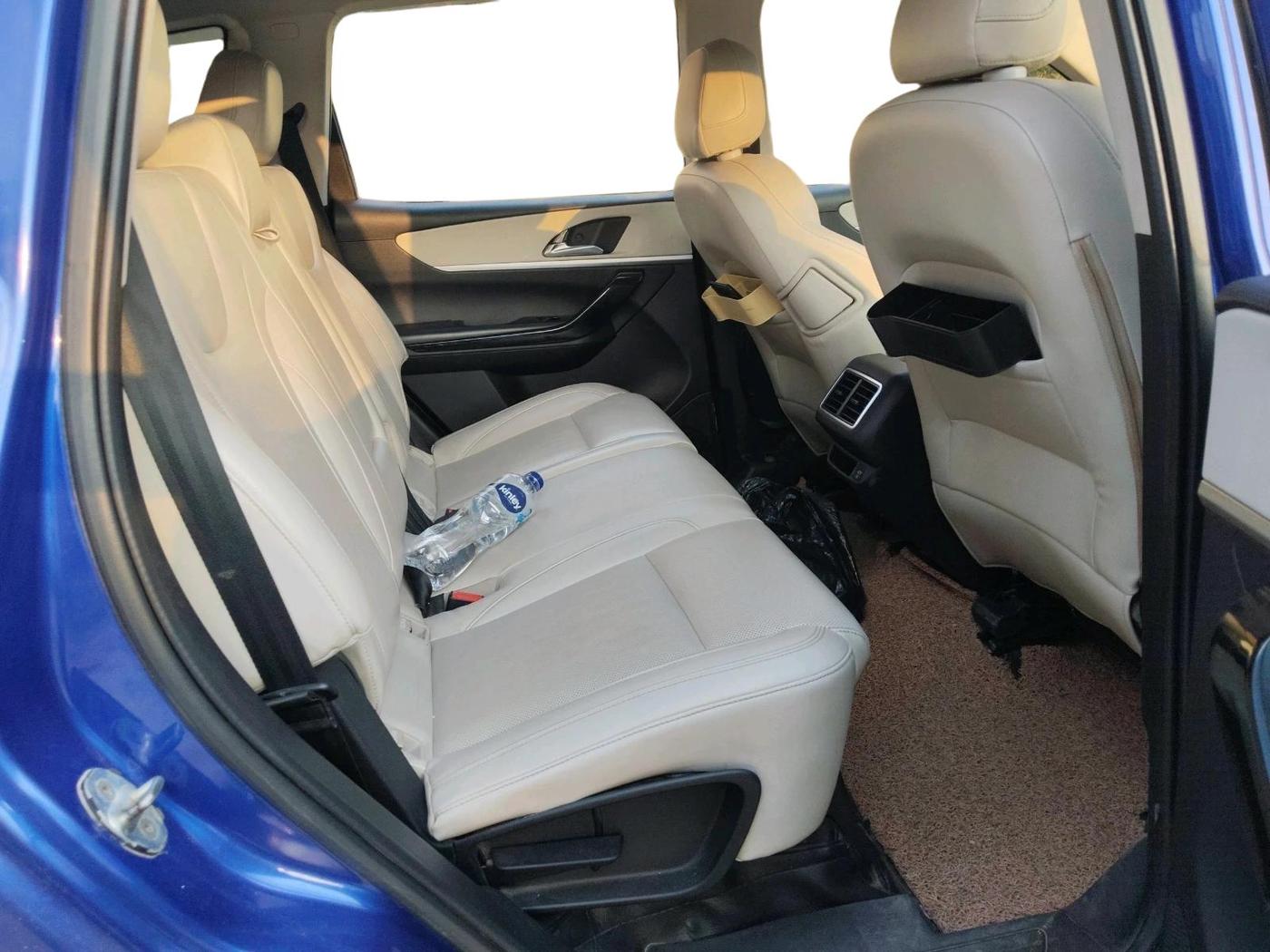 2021 Mahindra XUV700 AX 7 D MT 7 STR, Diesel, Manual, 97,291 km, interior
