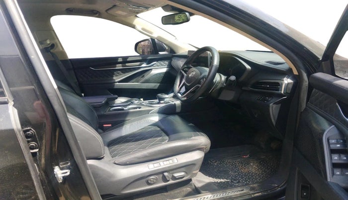 2023 MG GLOSTER BLACKSTORM 7 STR 4X4 TWIN TURBO 2.0, Diesel, Automatic, 60,520 km, interior