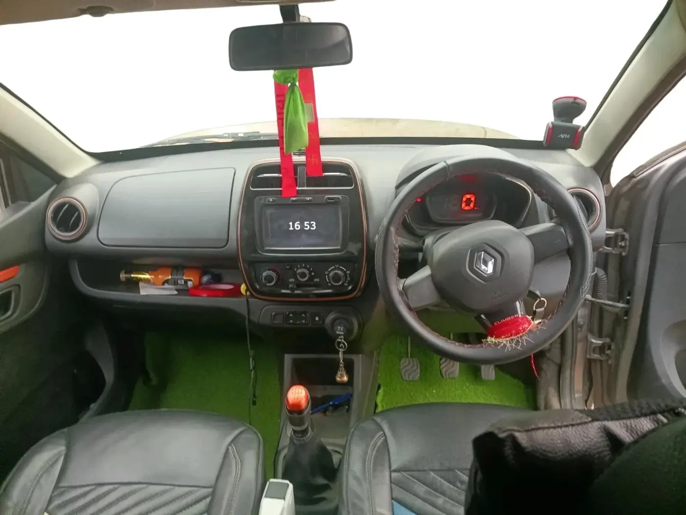2017 Renault Kwid CLIMBER 1.0, Petrol, Manual, 90,200 km, interior