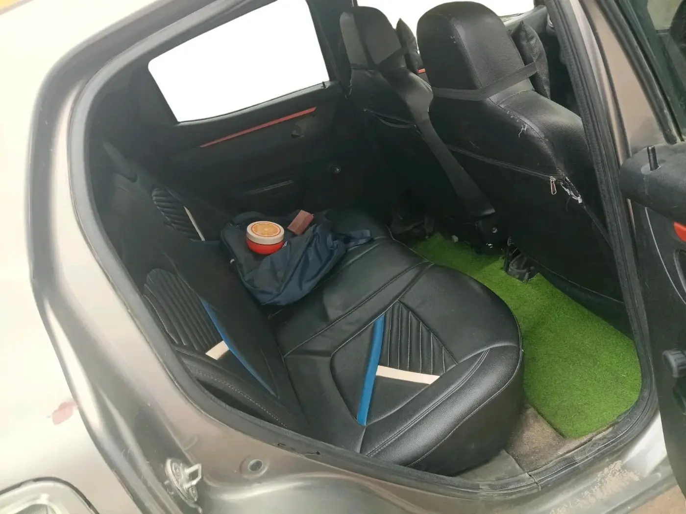 2017 Renault Kwid CLIMBER 1.0, Petrol, Manual, 90,200 km, interior