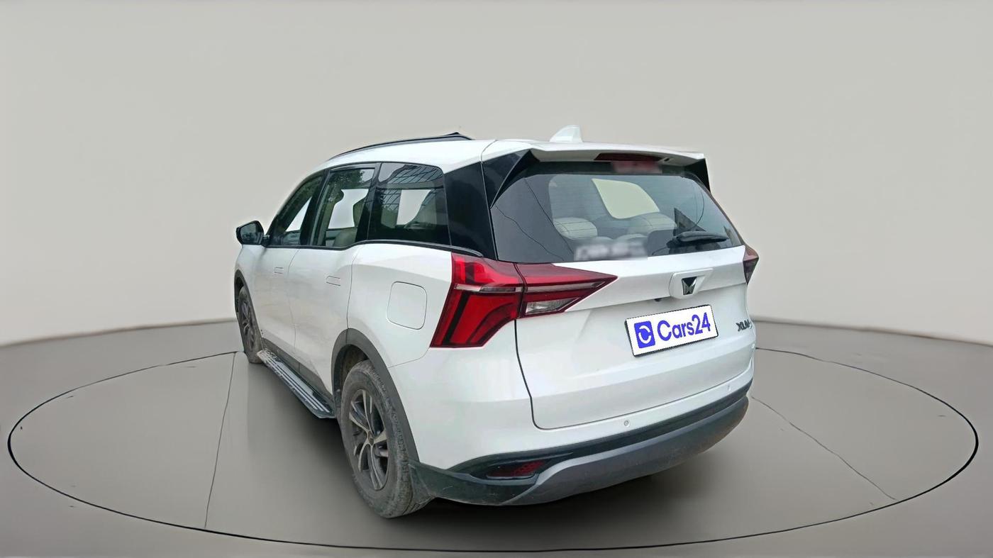 2023 Mahindra XUV700 AX 5 D MT 7 STR, Diesel, Manual, 45,642 km, exterior