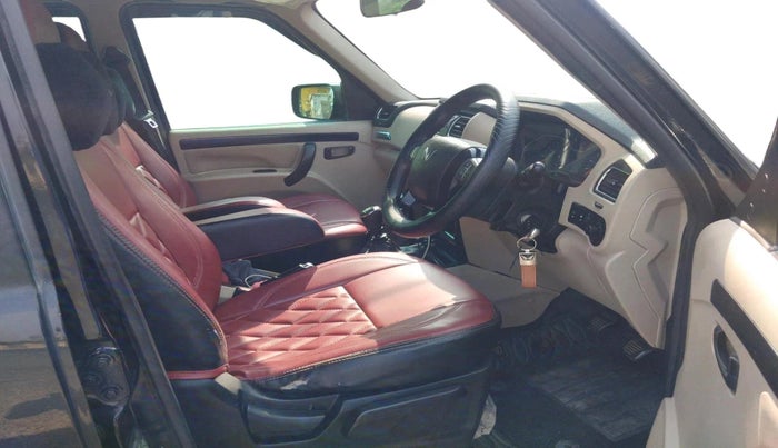 2023 Mahindra SCORPIO CLASSIC S11 7STR, Diesel, Manual, 77,512 km, interior