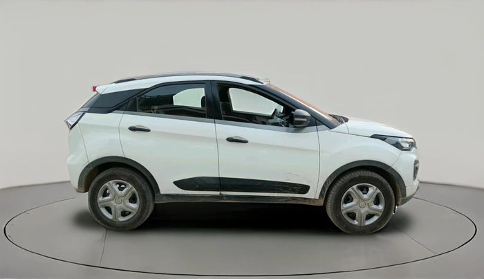 2022 Tata NEXON XM DIESEL, Diesel, Manual, 98,138 km, exterior