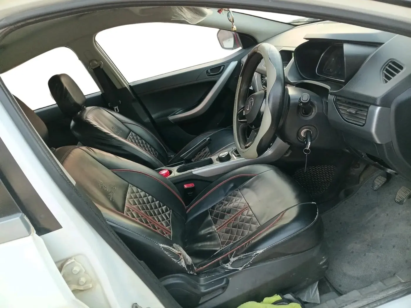 2022 Tata NEXON XM DIESEL, Diesel, Manual, 98,138 km, interior