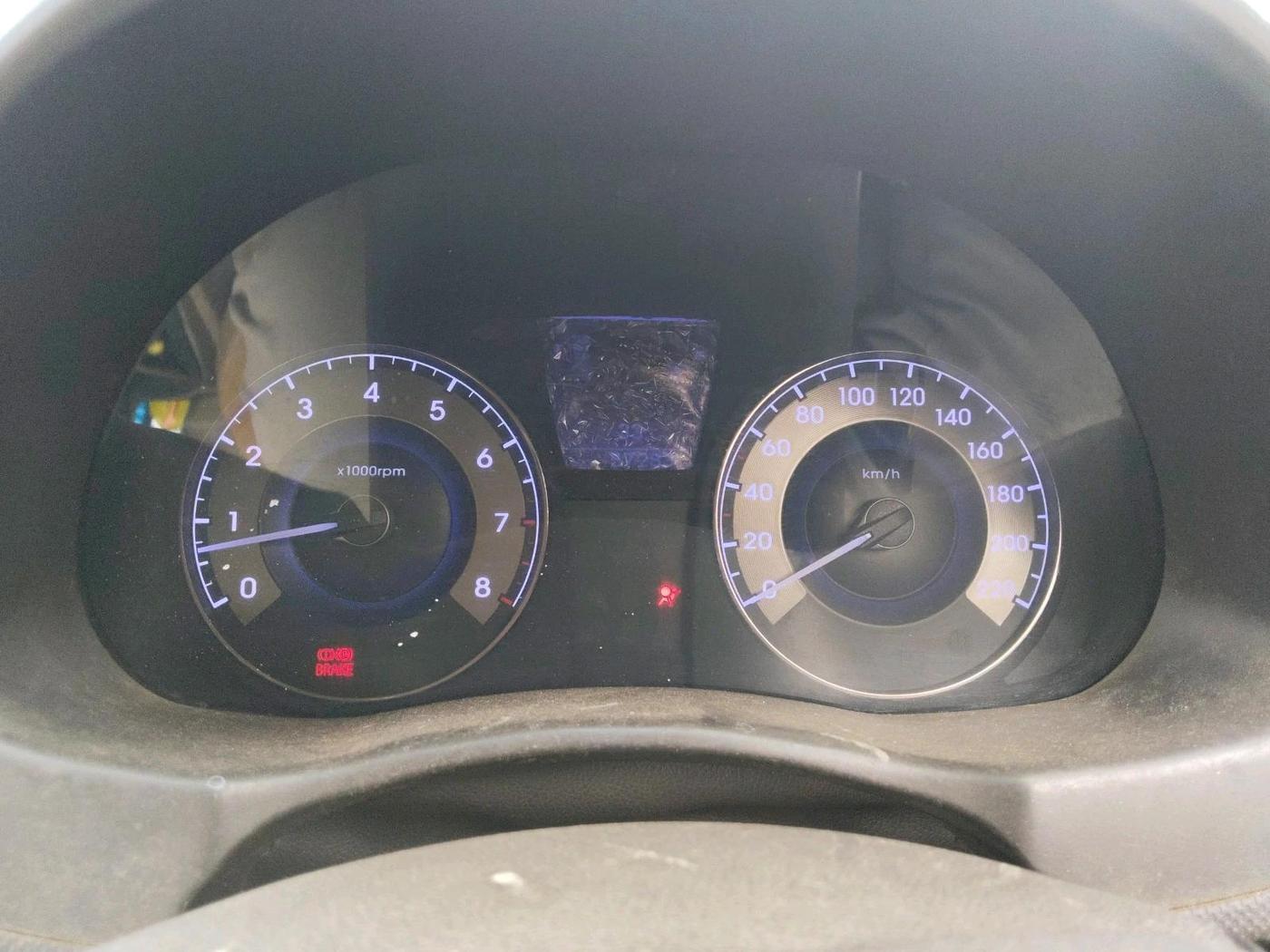 2011 Hyundai Verna FLUIDIC 1.6 VTVT SX, Petrol, Manual, 57,283 km, interior