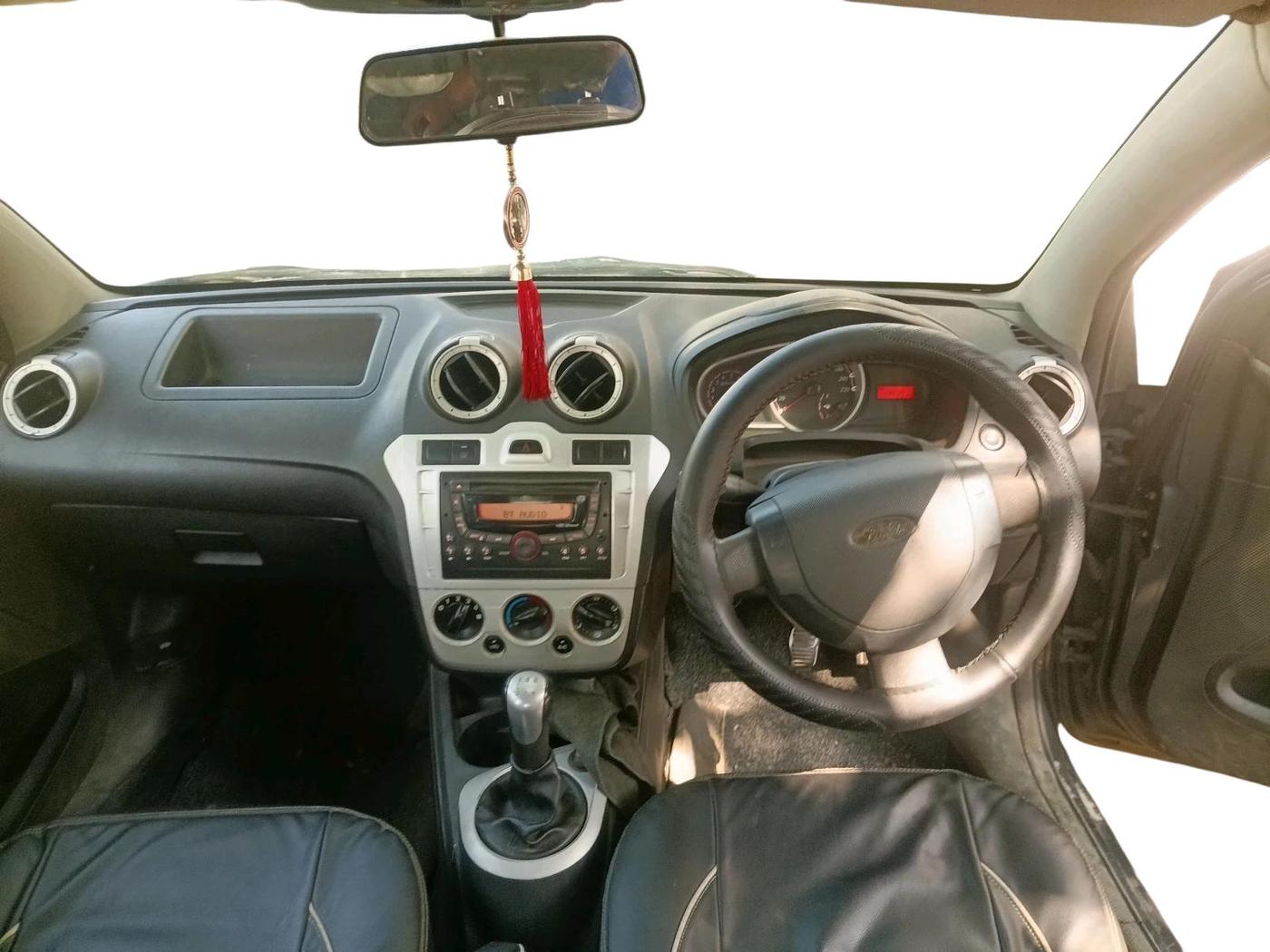 2013 Ford Figo ZXI 1.4 DIESEL, Diesel, Manual, 49,419 km, interior
