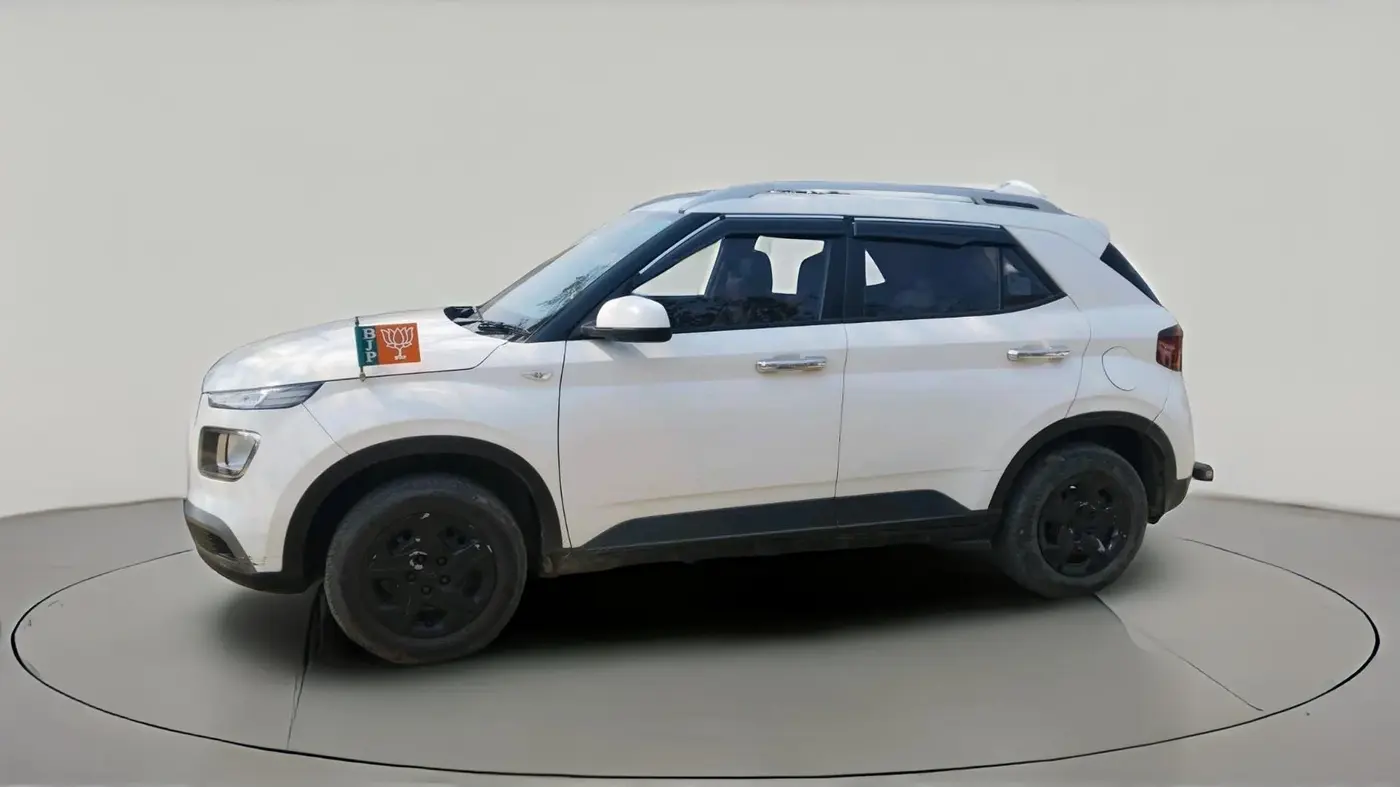 2021 Hyundai VENUE S 1.2, Petrol, Manual, 1,13,168 km, exterior