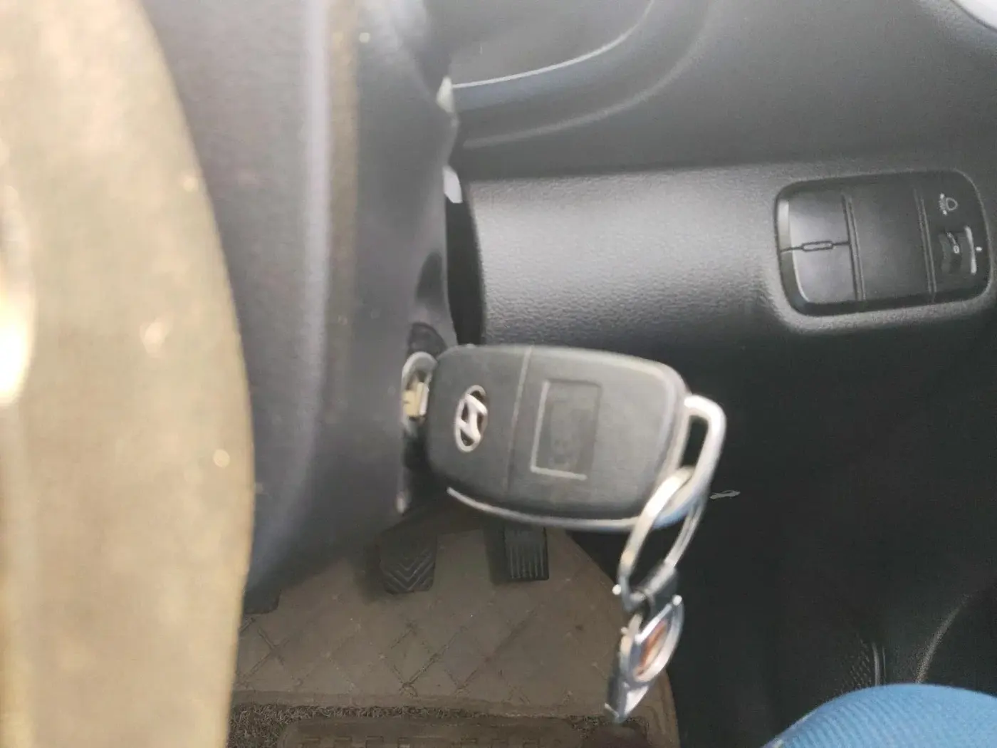 2021 Hyundai VENUE S 1.2, Petrol, Manual, 1,13,168 km, interior