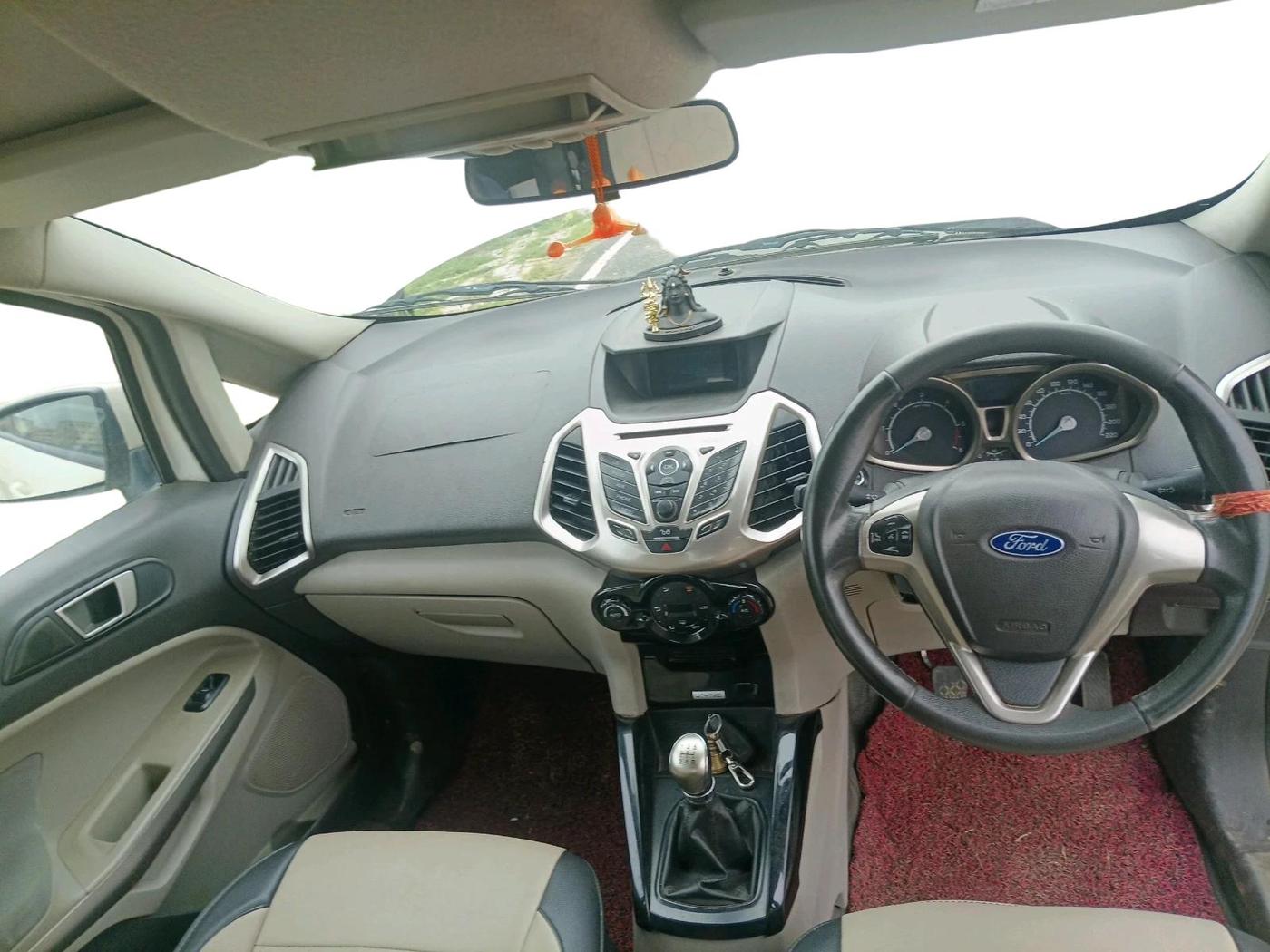 2016 Ford Ecosport TITANIUM 1.5L DIESEL, Diesel, Manual, 1,07,706 km, interior