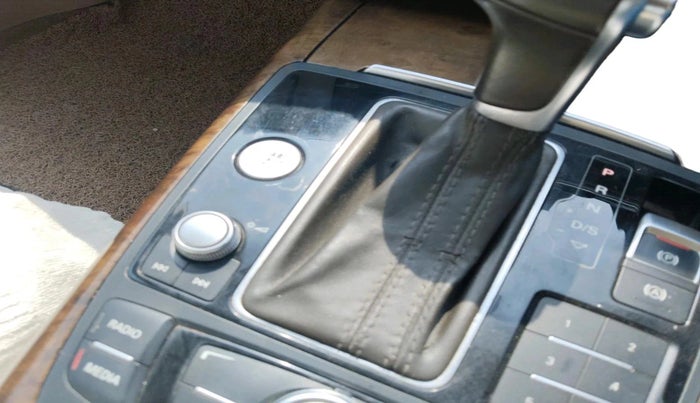 2013 Audi A6 2.0 TDI PREMIUM, Diesel, Automatic, 1,00,322 km, interior