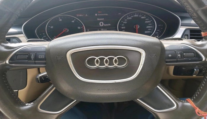 2013 Audi A6 2.0 TDI PREMIUM, Diesel, Automatic, 1,00,322 km, interior