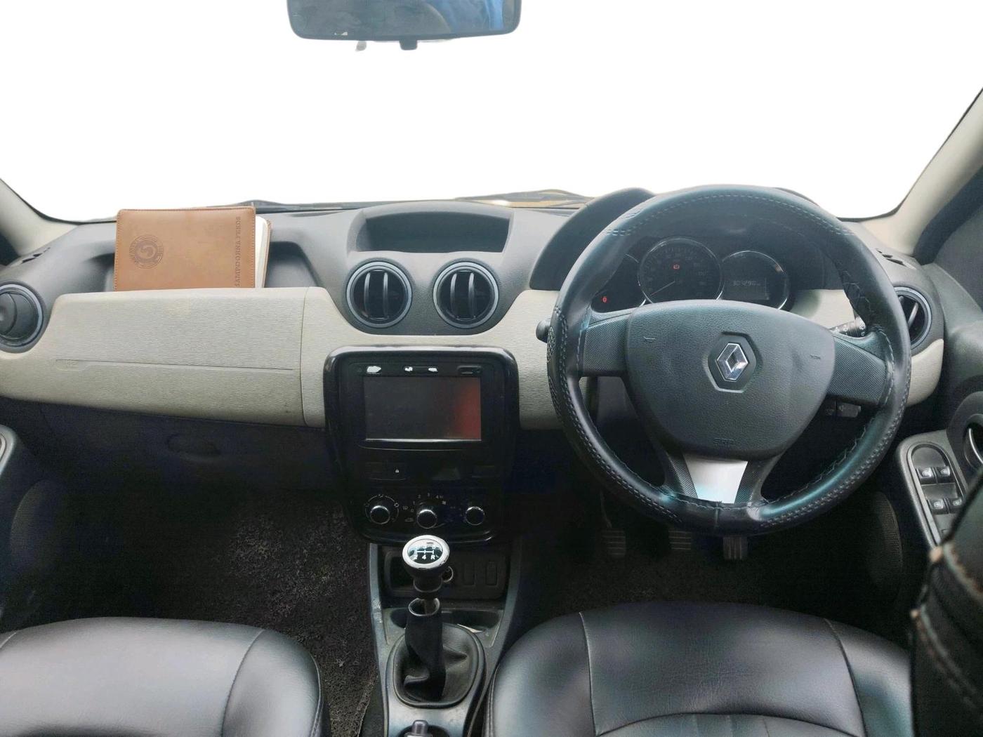 2014 Renault Duster 85 PS RXL DIESEL, Diesel, Manual, 3,07,290 km, interior
