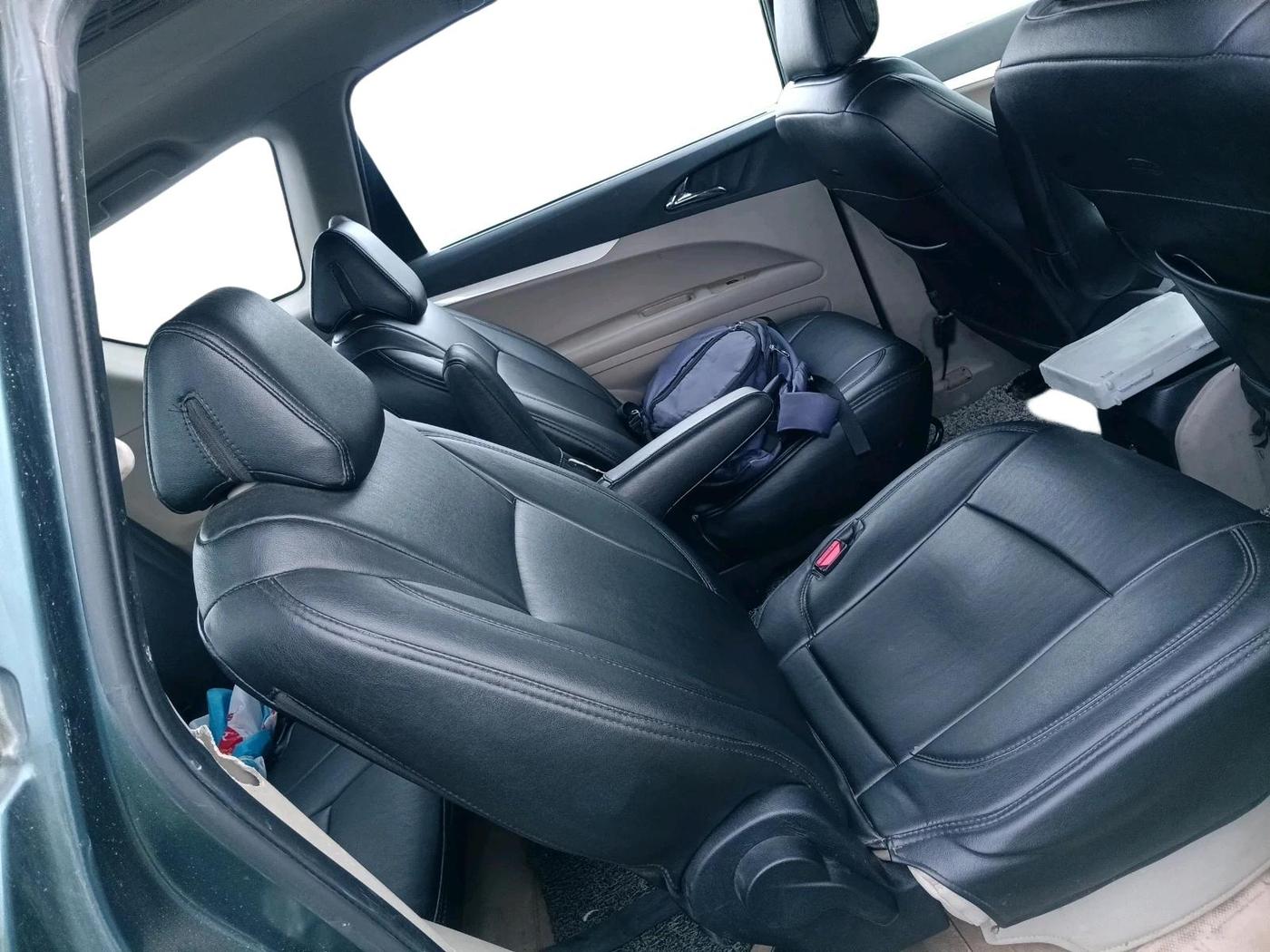 2018 Mahindra MARAZZO M8 7 STR, Diesel, Manual, 1,19,879 km, interior