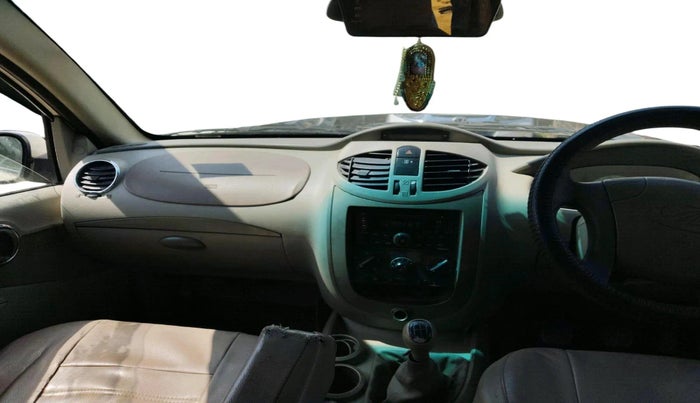 2013 Mahindra Quanto C8, Diesel, Manual, 29,119 km, interior