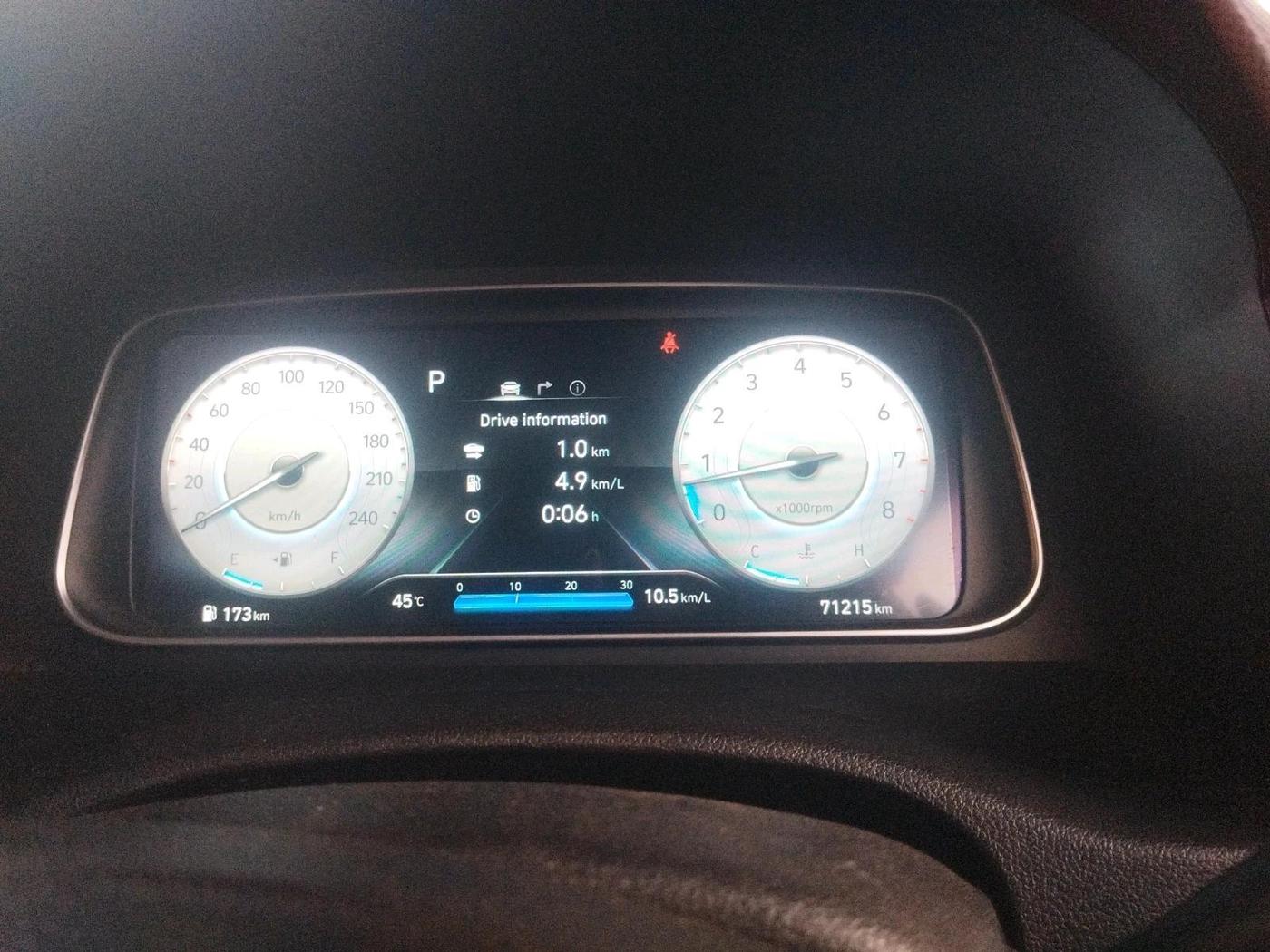 2021 Hyundai ALCAZAR 2.0 SIGNATURE (O) AT 6STR DUAL TONE, Petrol, Automatic, 71,214 km, interior
