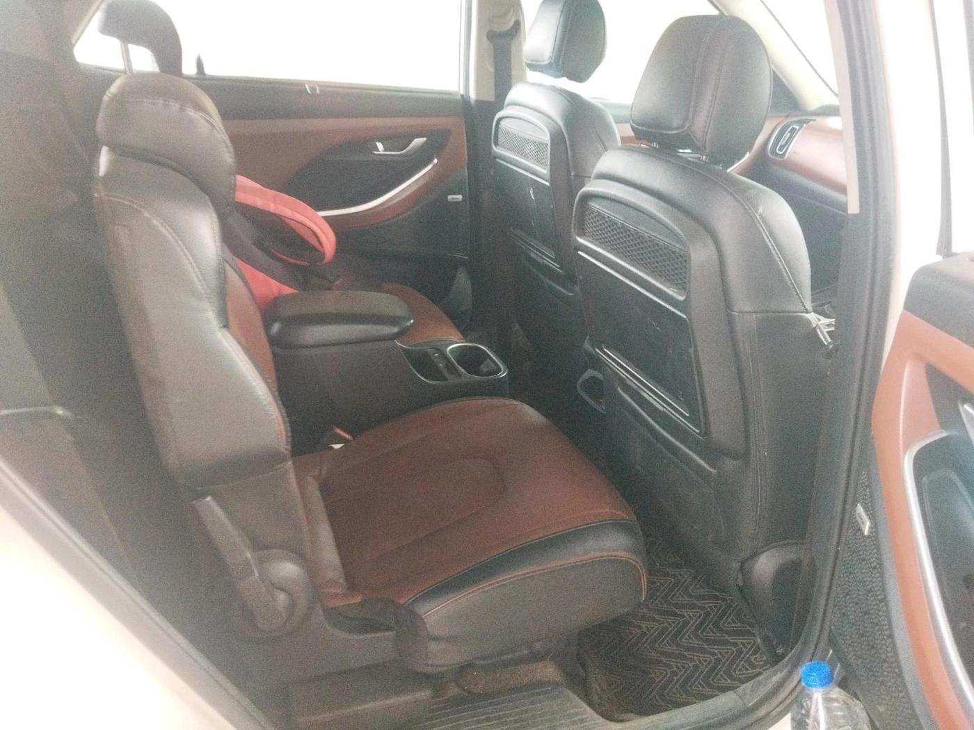 2021 Hyundai ALCAZAR 2.0 SIGNATURE (O) AT 6STR DUAL TONE, Petrol, Automatic, 71,214 km, interior