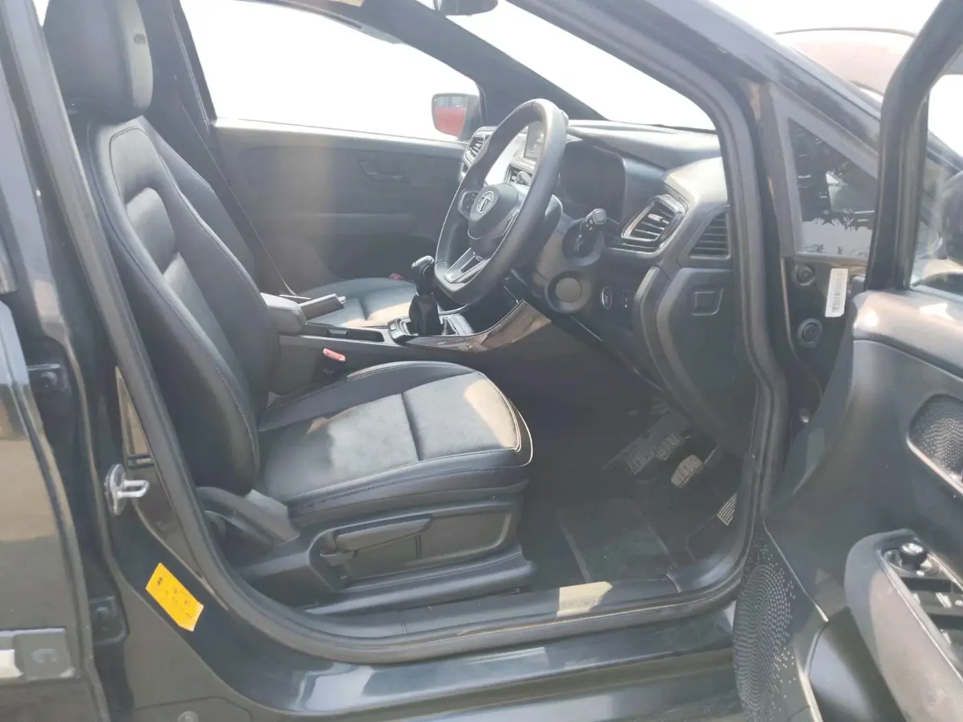 2024 Tata ALTROZ XT PETROL DARK EDITION, Petrol, Manual, 14,891 km, interior