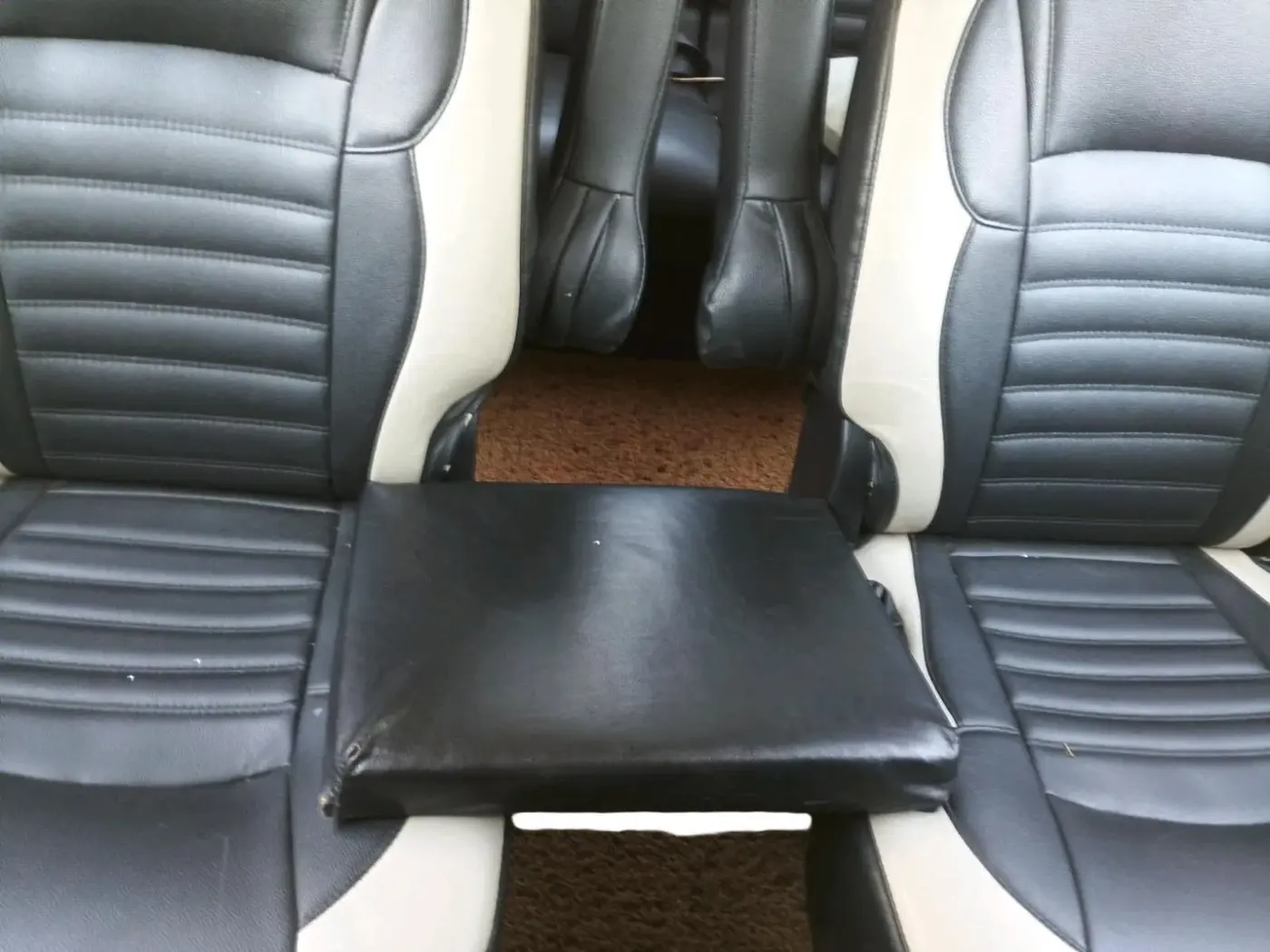 2018 Mahindra MARAZZO M6 7 STR, Diesel, Manual, 95,000 km, interior