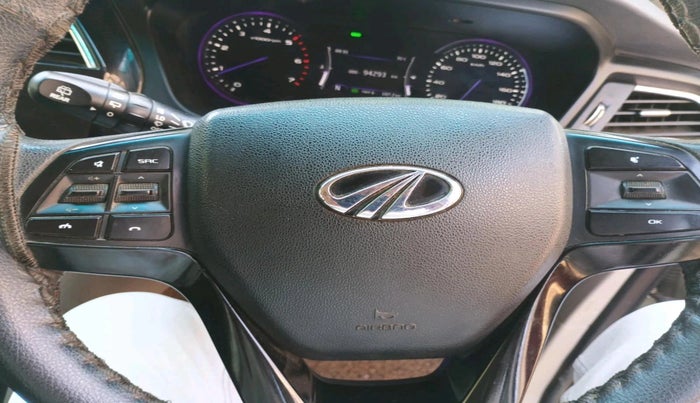 2018 Mahindra MARAZZO M6 7 STR, Diesel, Manual, 94,293 km, interior