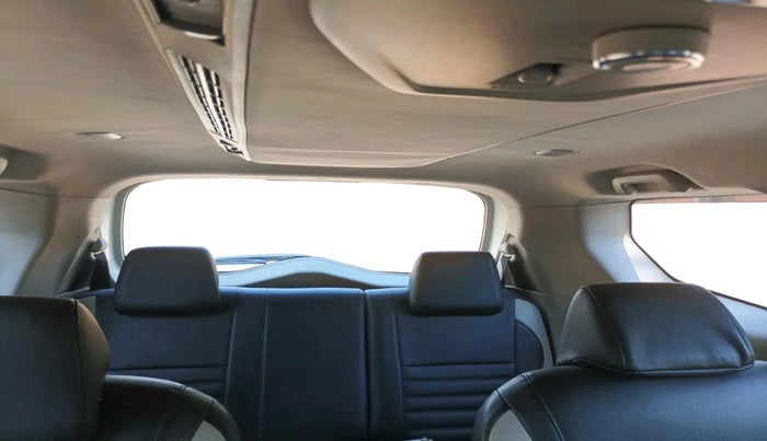 2018 Mahindra MARAZZO M6 7 STR, Diesel, Manual, 94,293 km, interior