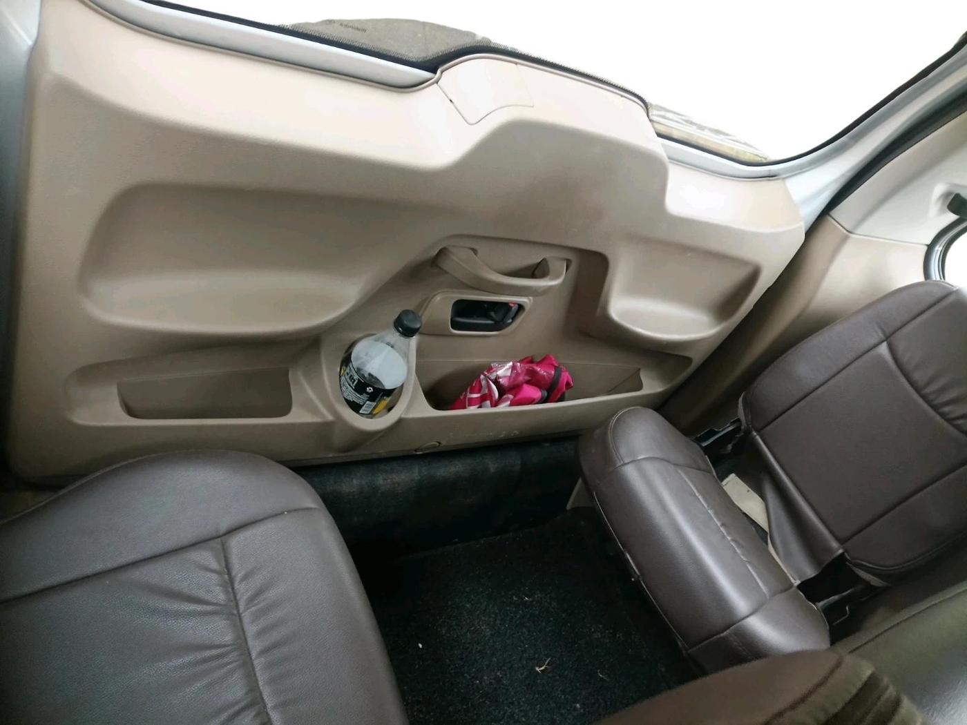 2016 Mahindra TUV300 T8, Diesel, Manual, 4,65,678 km, interior
