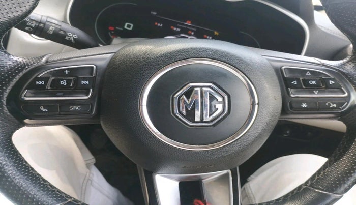 2022 MG ASTOR SMART 1.5 MT, Petrol, Manual, 82,437 km, interior