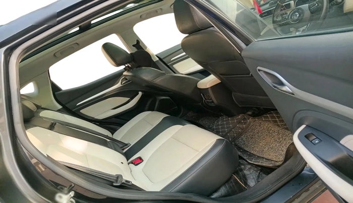 2021 MG ASTOR SHARP 1.5 MT, Petrol, Manual, 47,559 km, interior