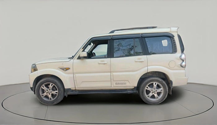 2016 Mahindra Scorpio S6 PLUS, Diesel, Manual, 1,14,842 km, exterior
