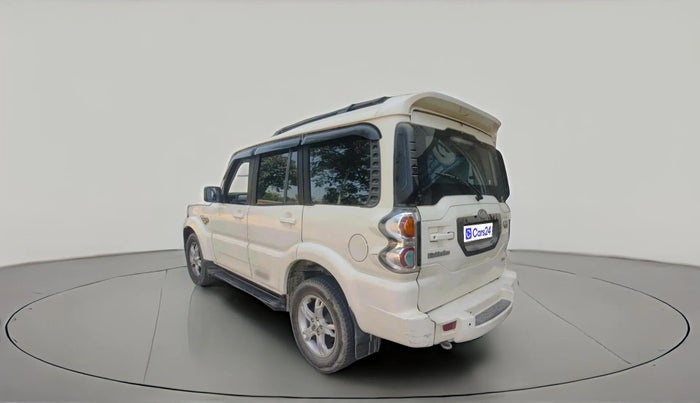 2016 Mahindra Scorpio S6 PLUS, Diesel, Manual, 1,14,842 km, exterior