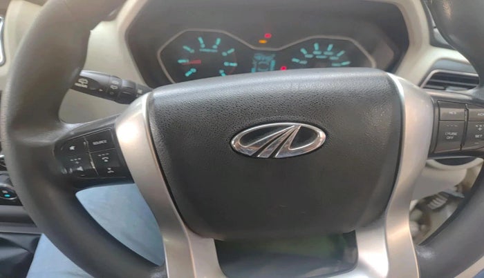 2016 Mahindra Scorpio S6 PLUS, Diesel, Manual, 1,14,842 km, interior