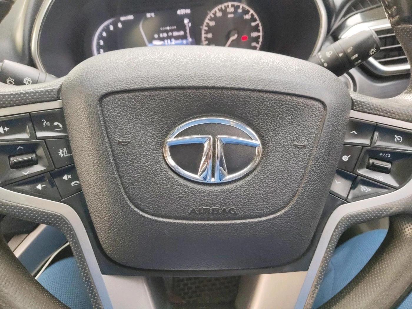 2021 Tata Safari XZ PLUS, Diesel, Manual, 1,00,121 km, interior