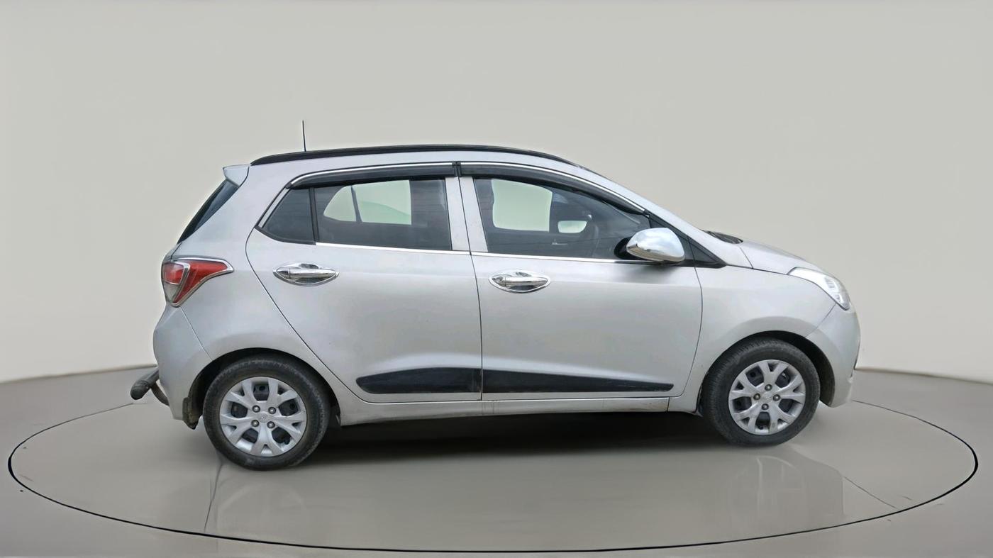 2015 Hyundai Grand i10 SPORTZ 1.2 KAPPA VTVT, Petrol, Manual, 1,05,391 km, exterior