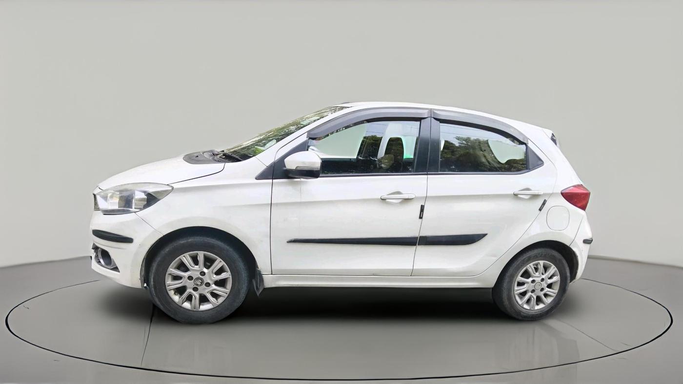 2017 Tata Tiago XZ PETROL, Petrol, Manual, 54,814 km, exterior