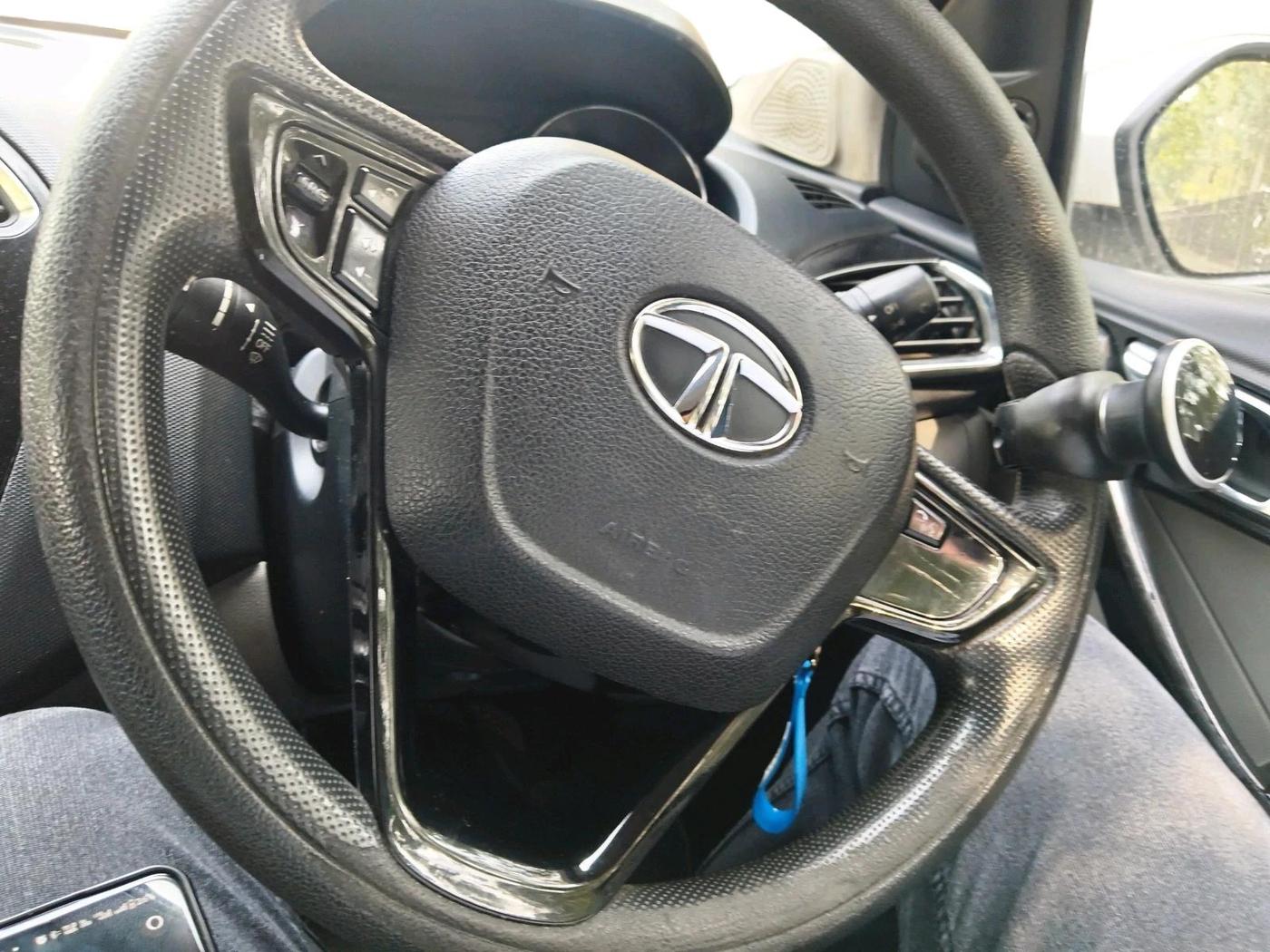 2017 Tata Tiago XZ PETROL, Petrol, Manual, 54,814 km, interior